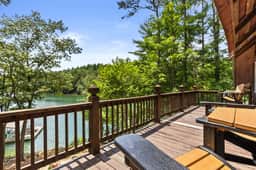 Lakeshore Lodge - Image 4